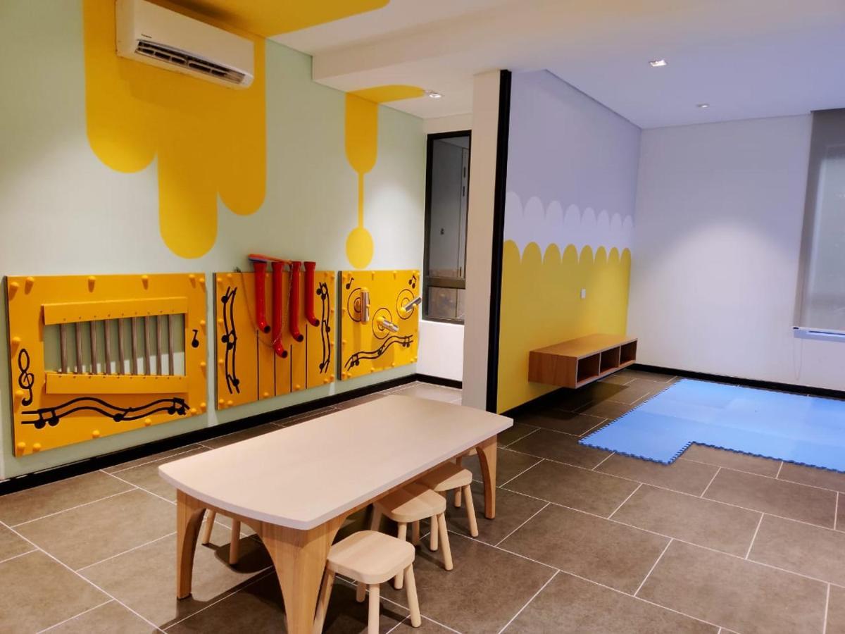 Maxine Suites クアラルンプール エクステリア 写真